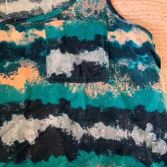 Paint crop top from urban outfitters - Picture 4 of 5